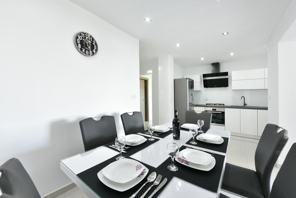 Apartman Kresan Sukošan Kültér fotó