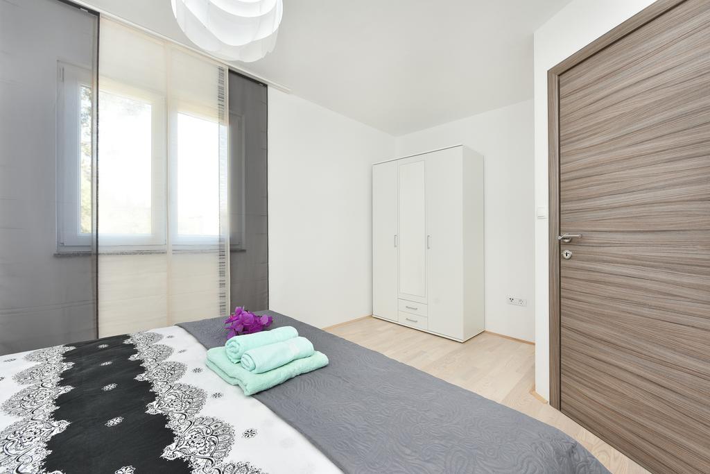 Apartman Kresan Sukošan Kültér fotó